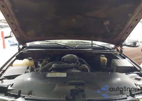 1999 Chevrolet Silverado 1500 Ls z USA, uszkodzony, nr VIN 1GCEK19V1XE219390